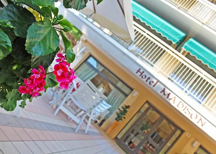 Отель The Match 3*